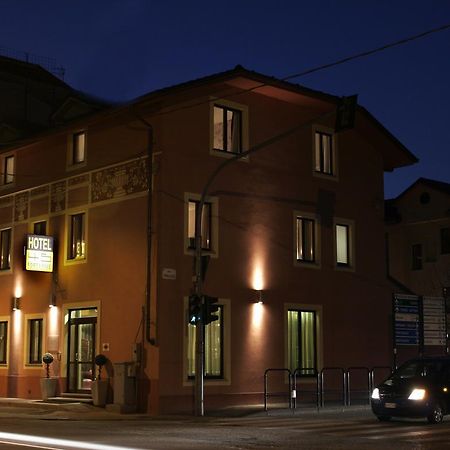 Hotel Fortyfive Chivasso Buitenkant foto