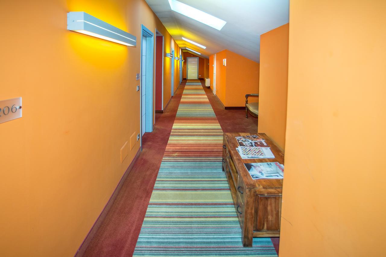Hotel Fortyfive Chivasso Buitenkant foto